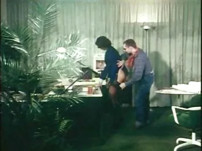 Apró tini sztrippelés és sexvideók ugratás a webkamerán