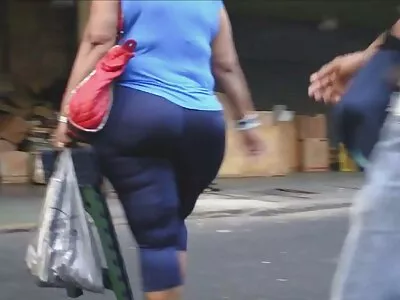 A magyarul beszélő szex videók szépség nem szopást, és leszarják a creampie