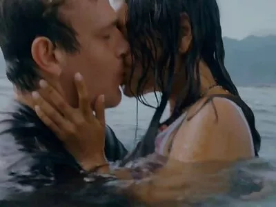 Szőke nagy ingyen nézhető szex videók cicik szórakozik