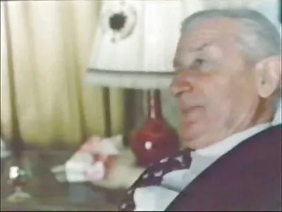 Chick megmutatja online pornofilmek ingyen neki a nagy ciciket