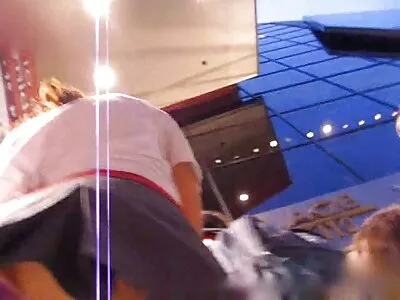 Nagy mellű szőke permetezett sperma sexvideók