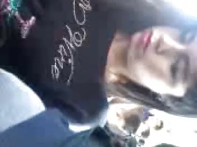 Szép barna milf feleség, hogy egy pokoli kézimunka a férj, mielőtt pornó filmek xxx dolgozni