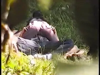 Tehát egy csinos festett szőke barátnő kukkolós videó forró szexvideót készít, és megosztja az interneten
