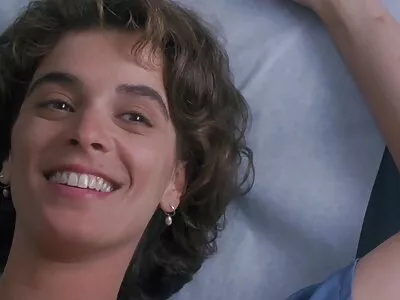 Szőke csaj baba mártást kap az egész mature szexfilm arcára