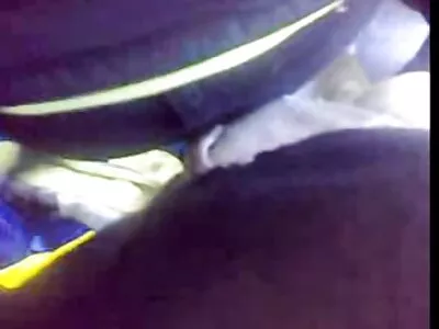 Egy selymes hajú dög, rángatózva és kibaszva szex videó film