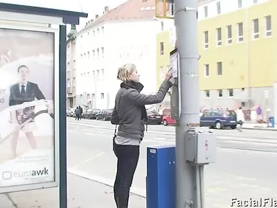 Bikini barna a térdén durva sexfilmek szívó kakas