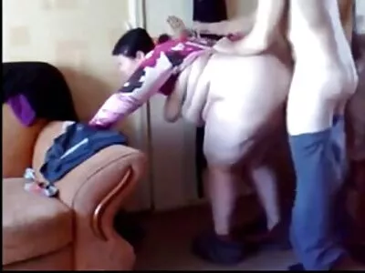 Aranyos tini sexvideók leül