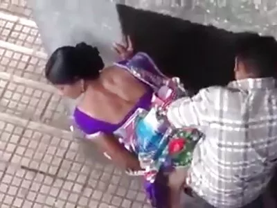 Az érett sexvideo ingyen szőke megmutatkozik
